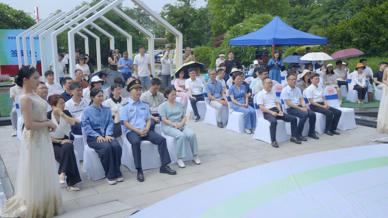 海丝钟表博物馆开幕(图3) ee29e21d789c23699e605deb69a7e14.png
