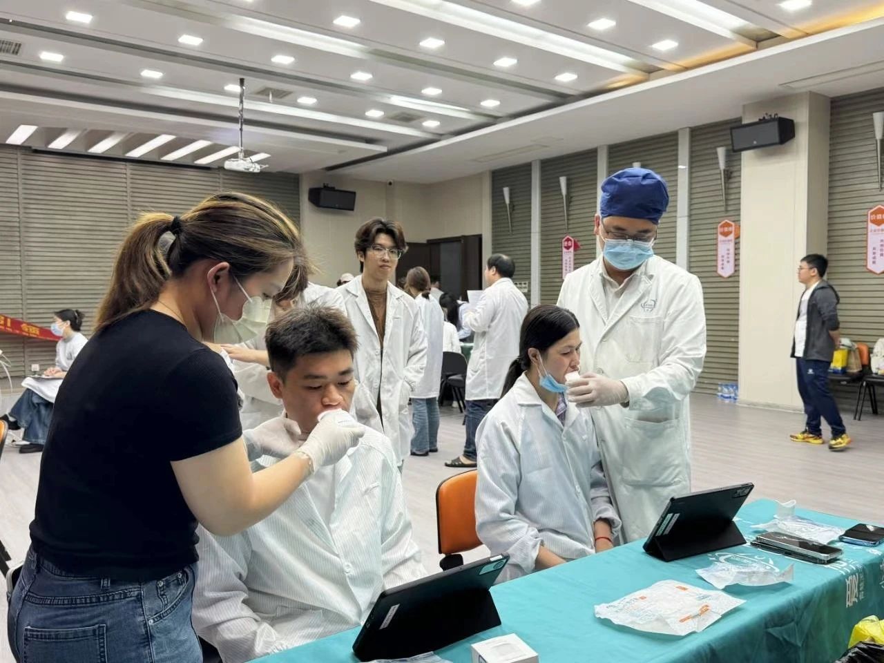 党建引领丨口腔健康进企业(图4) 401cbc6e3b7a2336dc5664d92f7d167f.jpg