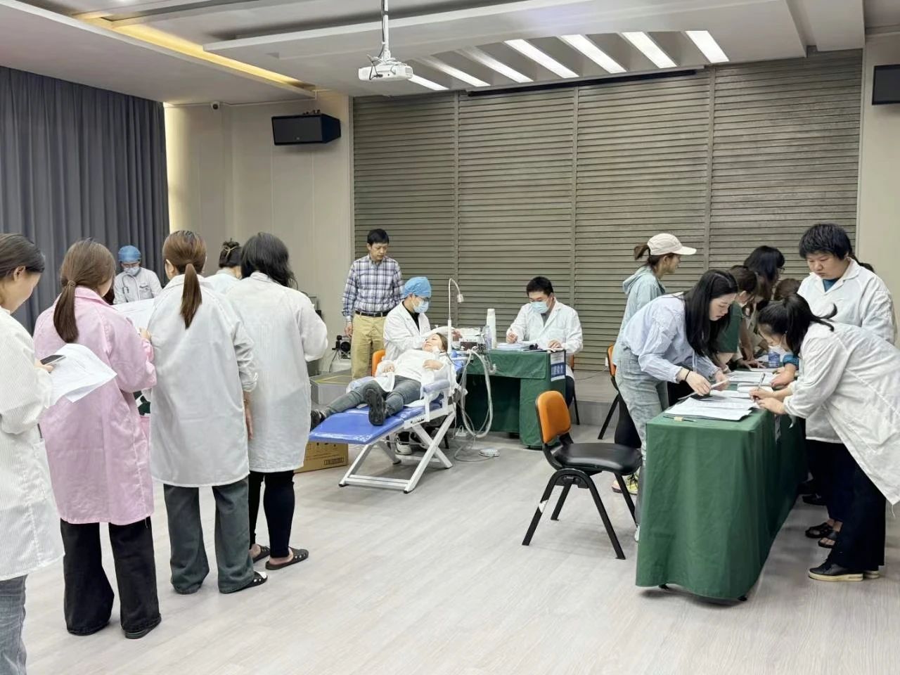 党建引领丨口腔健康进企业(图7) bcd2ec40a384a81486c9388b8df471e1.jpg